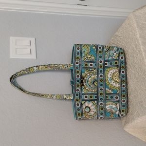 🛍️ Vera Bradley Tote